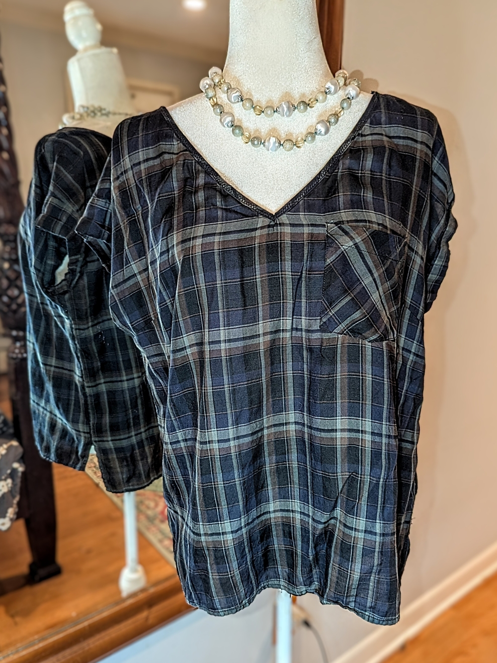 HOLDING HORSES Black & Gray Plaid V-Neck Pocket Top